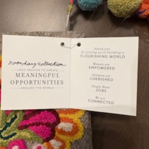 Noonday Floral Handbag - NWT - Picture 7 of 9